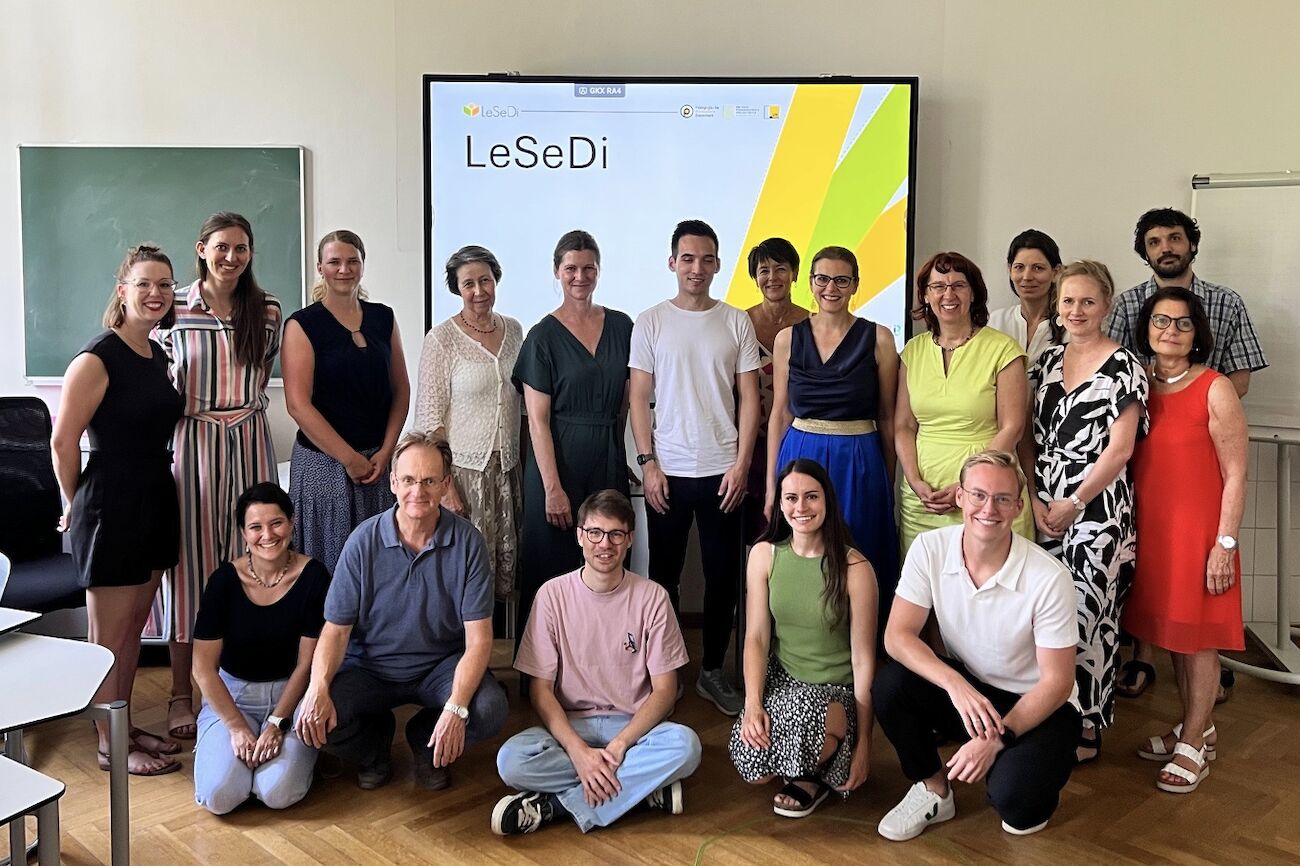 Gruppenfoto Konsortiumstreffen LeSeDi