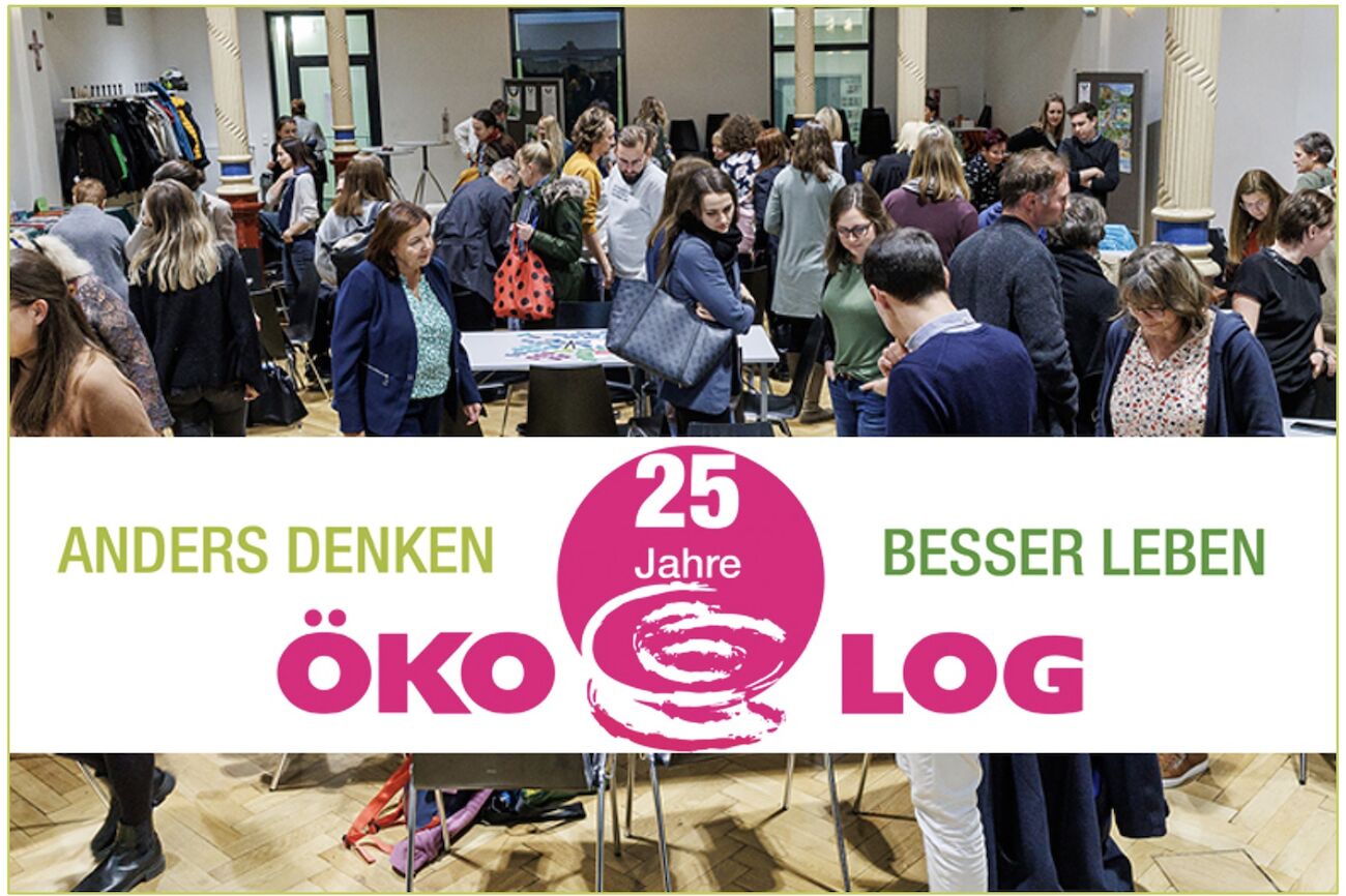 Dekorativbild, Logo 25 Jahre ÖKOLOG, Teilnehmende im Hörsaal