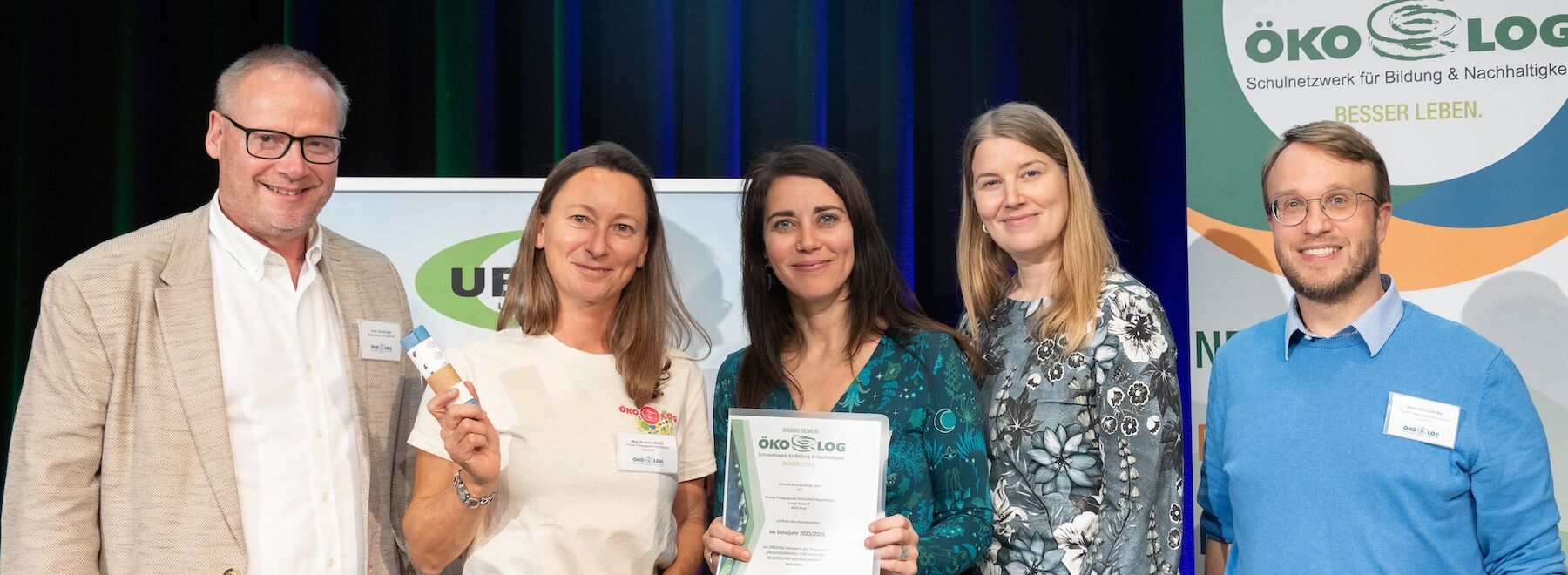 Gruppenbild: Lehrende der PPH Augustinum und der Praxisvolksschule Augustinum beim ÖKOLOG-Tag